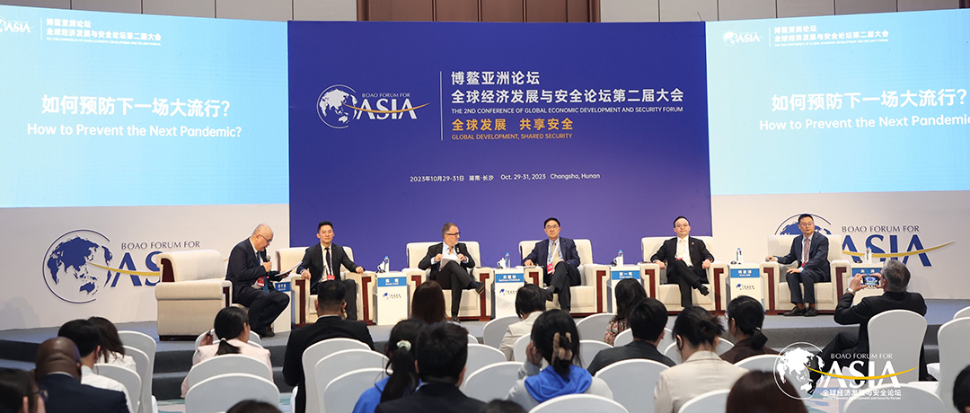 122cc太阳成官方网站集团副总裁柯家洋在博鳌亚洲论坛呼吁按需佩戴防护口罩